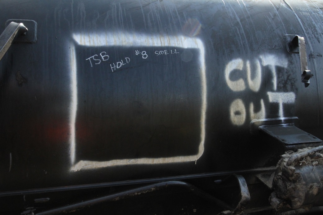 Photo of tank car WFIX 130682 showing coupon marked on the shell