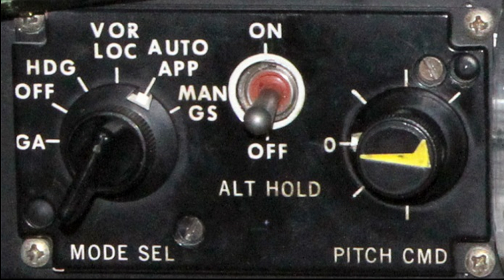 Photo 8. Flight Director mode control panel