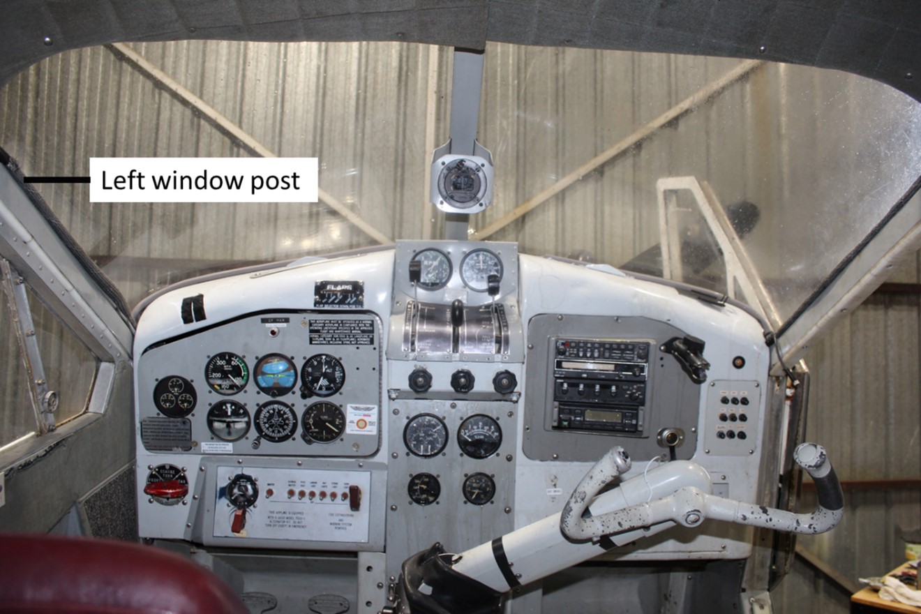Occurrence aircraft cockpit (Source: TSB)