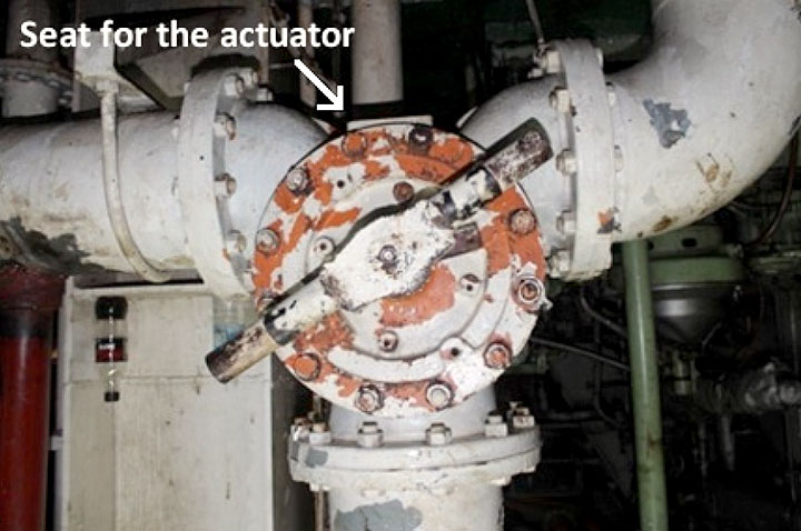 Image of the sea water 3-way valve without actuator installed
