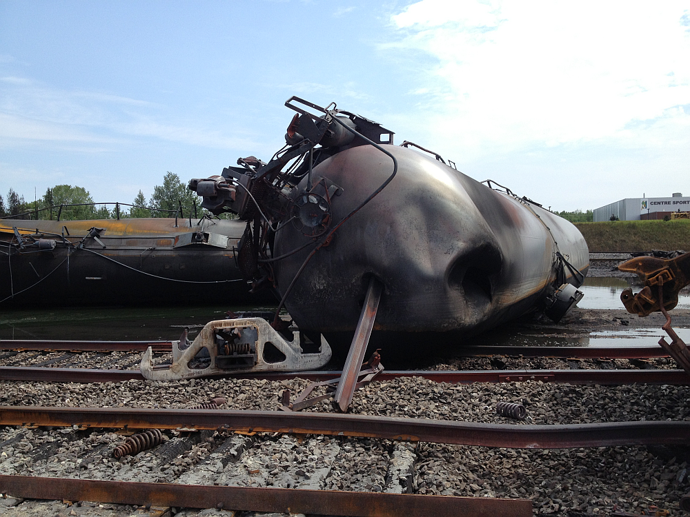 Wagons ferroviaires déraillés à Lac-Mégantic