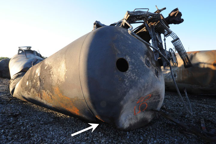 Image of Tank car ACFX 94528, B end, as decribed in text