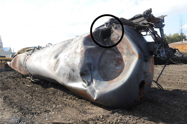 Image of Tank car CTCX 735526, shell viewed from B end, as decribed in text