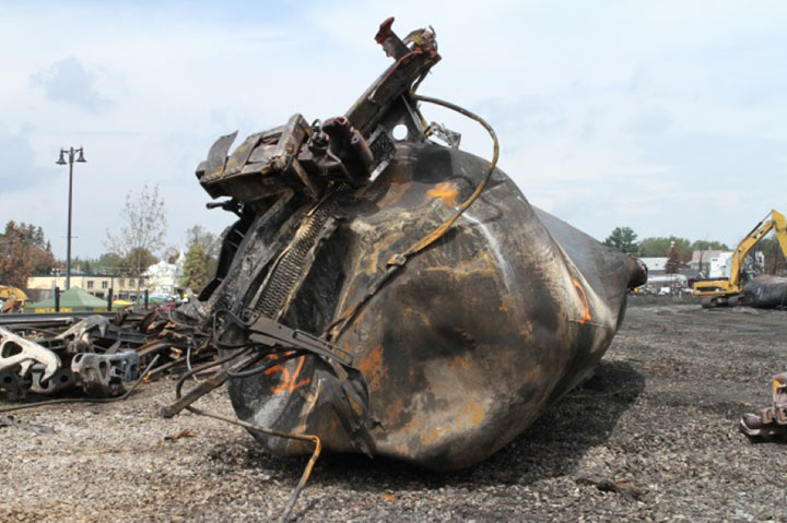 Image of Tank car NATX 310477, A end, as decribed in text