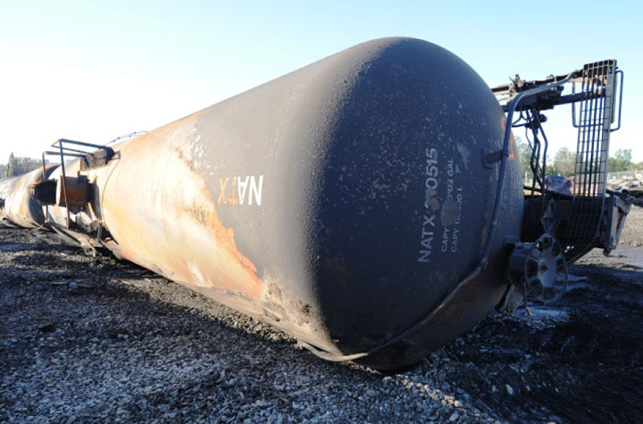 Image of Tank car NATX 310515, B end, as decribed in text
