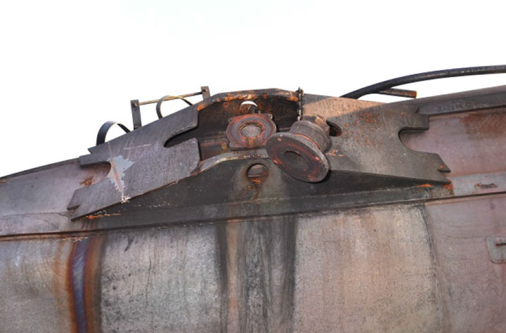 Image of Tank car TILX 316206, BOV, as decribed in text