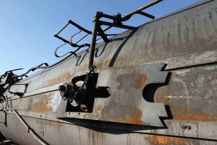 Image of Tank car TILX 316338, BOV, as decribed in text