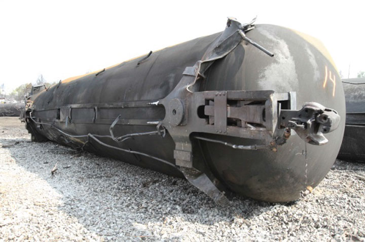 Image of Tank car TILX 316379, shell, as decribed in text