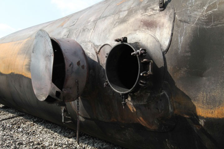 Image of Tank car TILX 316379, manway, as decribed in text
