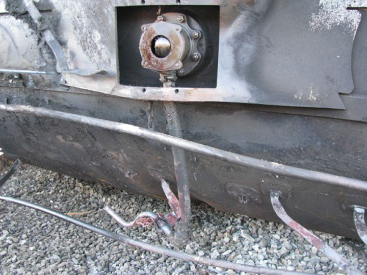 Image of Tank car TILX 316528, BOV, as decribed in text