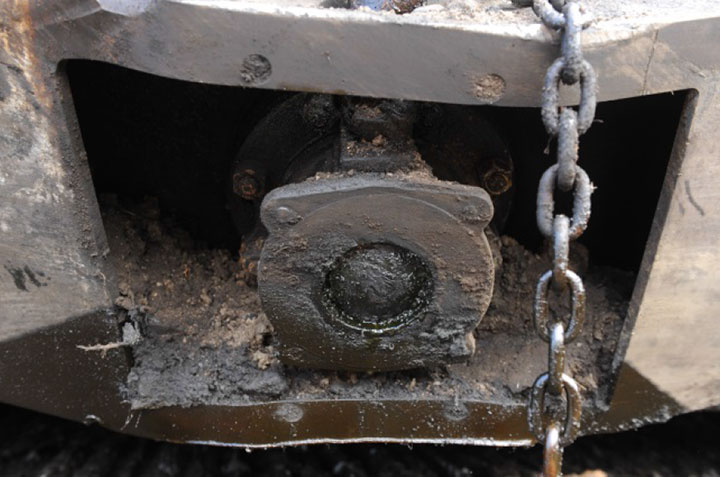 Image of Tank car TILX 316533, close up of BOV, as decribed in text