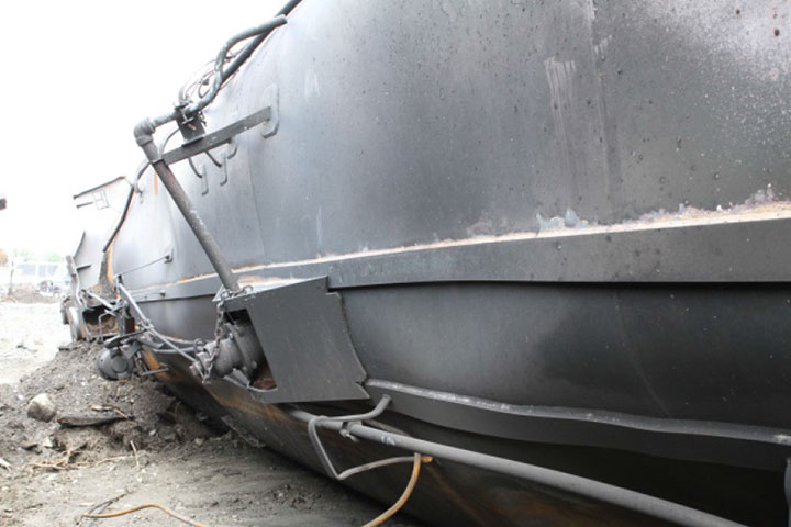 Image of Tank car TILX 316549, BOV, as decribed in text