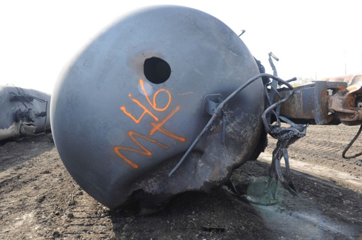 Image of Tank car TILX 316616, A end, as decribed in text
