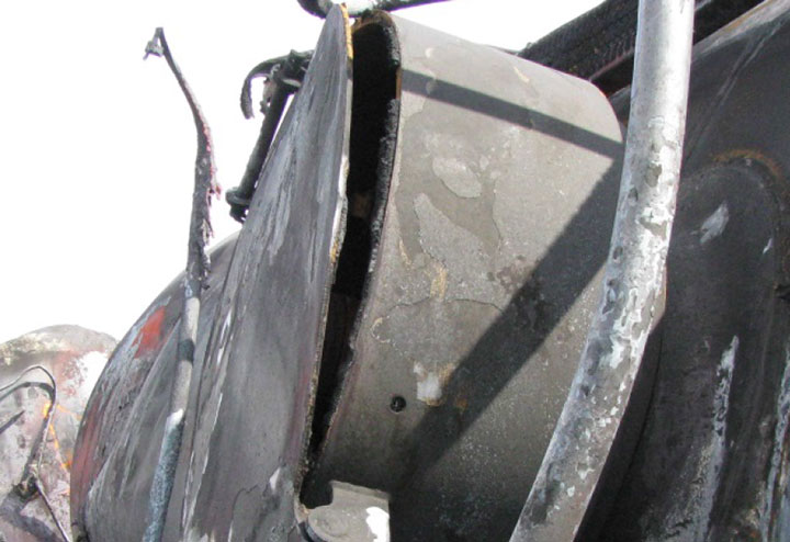 Image of Tank car WFIX 130585, product residue, as decribed in text