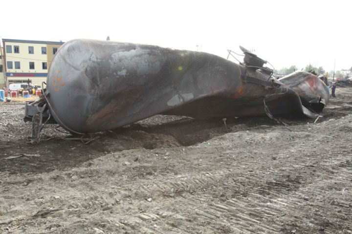 Image of Tank car WFIX 130603, shell, as decribed in text