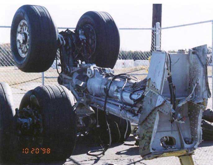 Left main landing gear