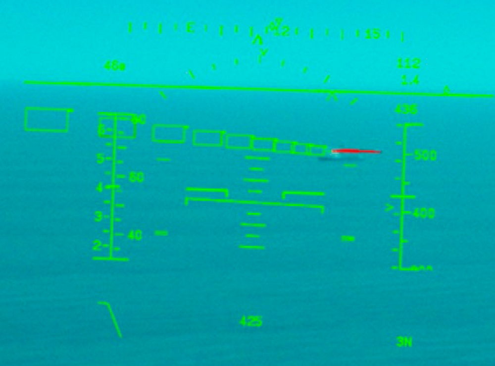 Helmet-mounted tunnel in the sky. Rectangular boxes indicate a 3° glide path; red line indicates the helideck. (Source: National Aerospace Laboratory, Improving Offshore Helicopter Operability & Safety [NLR-TP-2014-518], February 2015.)