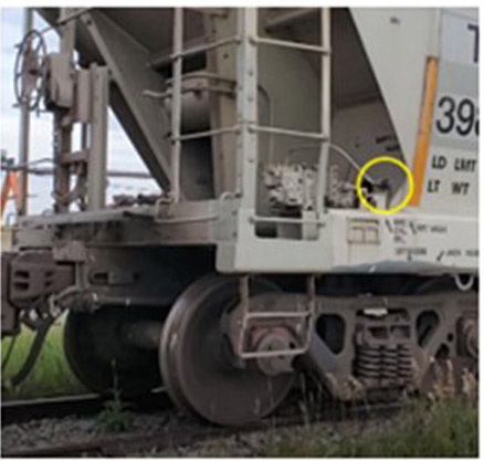 Retainer on a rail car (Source: TSB)