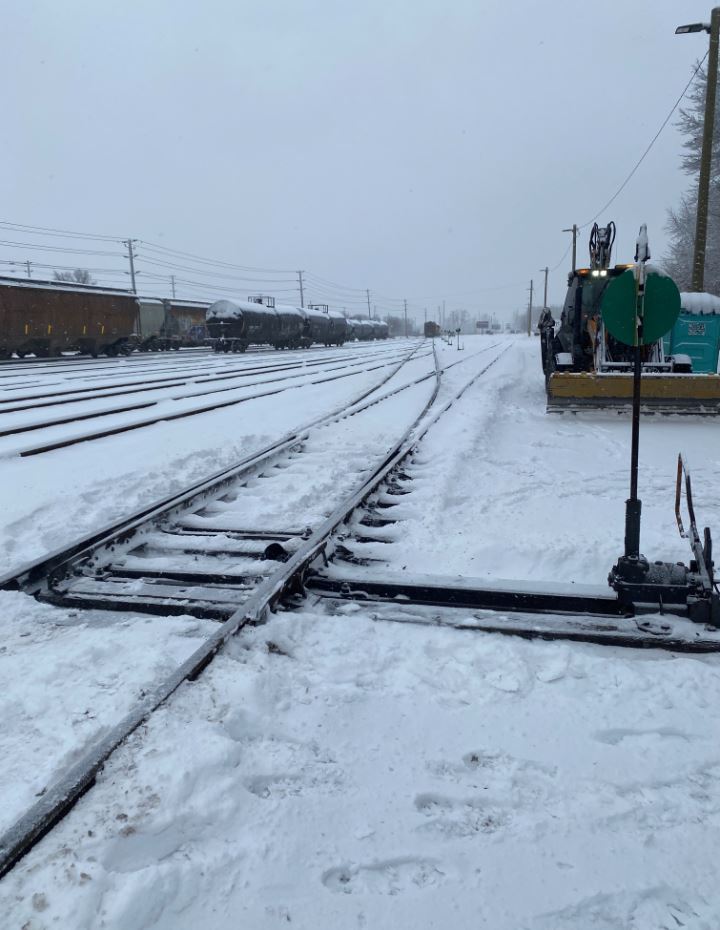 Photo taken looking westward at the occurrence site located in the Essex Terminal Railway Company’s Ojibway Yard (Source: Essex Terminal Railway)