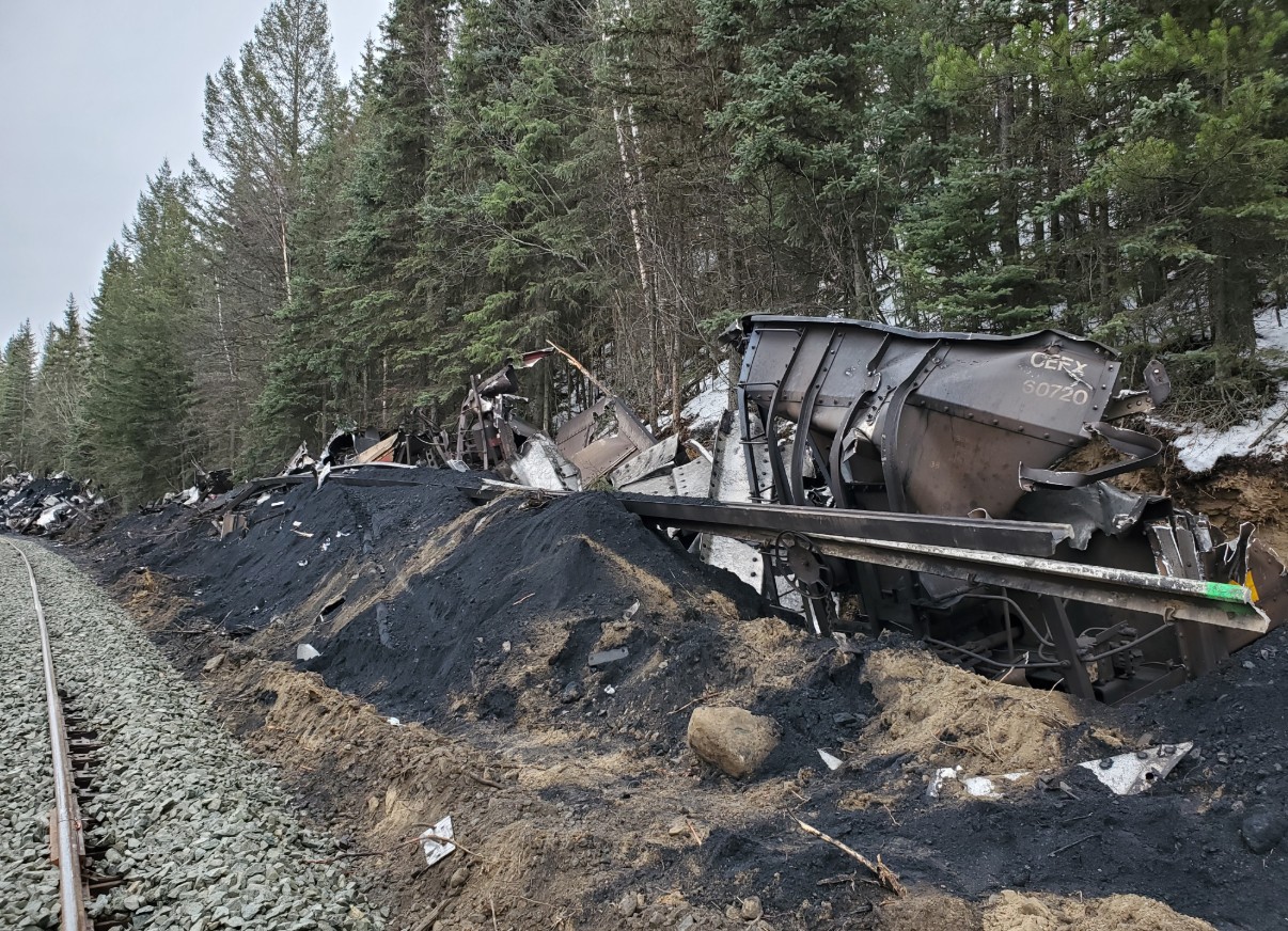 Debris from the main-track derailment at mile 56 of the Nechako Subdivision near Vanderhoof, British Columbia. (Source: TSB)