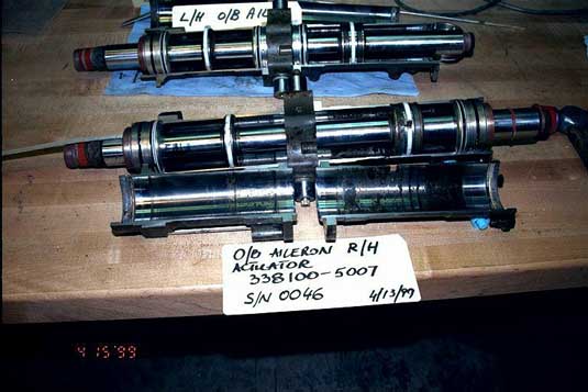 Right outboard aileron actuator - cylinder rods - captured position