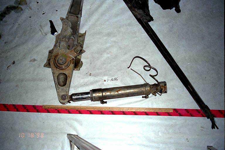 Flap actuator - right inboard flap - inboard actuator