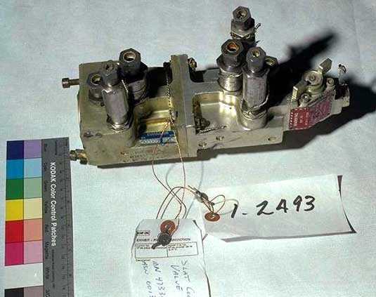 Robinet de commande des becs de bord d'attaque intérieurs