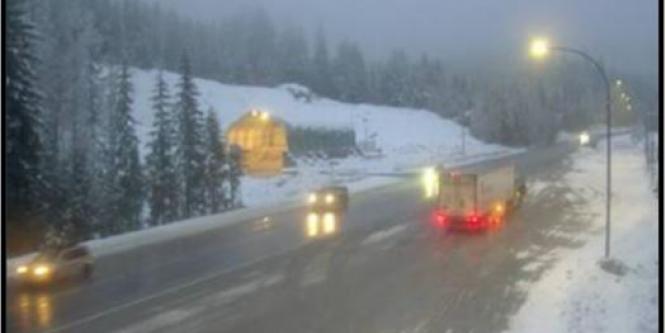 Figure 4. Image fixe prise par la caméra Web d’Albert Canyon à 16 h le 5 janvier 2024 (Source : DriveBC.ca)